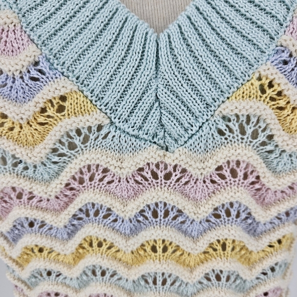 Zara Sweater Vest Pastel Scalloped Chevron Sleeveless V Neck Knit Medium - Picture 4 of 8